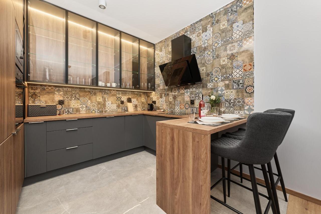 Browary Wroclawskie Apartments With Free Garage By Noclegi Renters Екстериор снимка