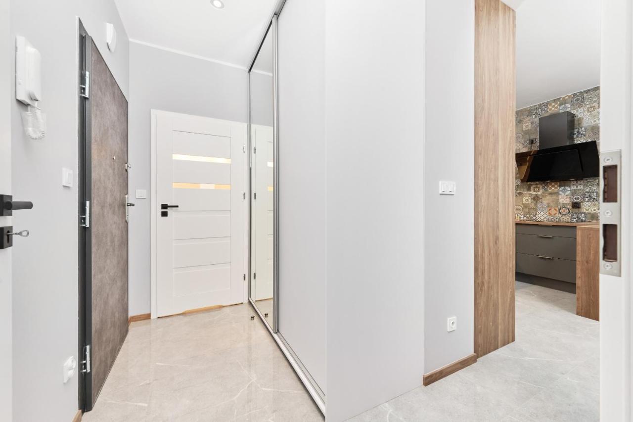 Browary Wroclawskie Apartments With Free Garage By Noclegi Renters Екстериор снимка